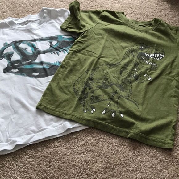 Set of 2 toddler boys tees - Picture 1 of 3